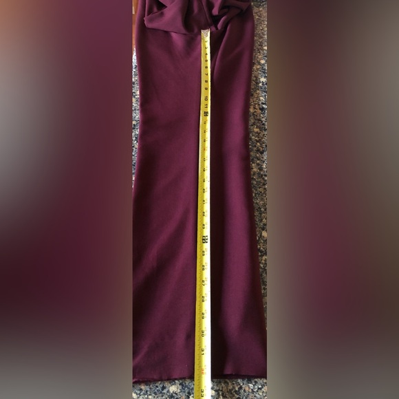 Tahari Arthur S. Levine Women’s lined jacket and pant suit in a deep wine shade - Picture 6 of 16